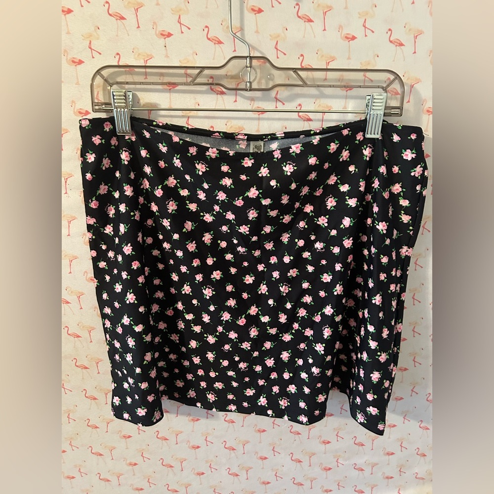EUC VS PINK swim skirt. Xl